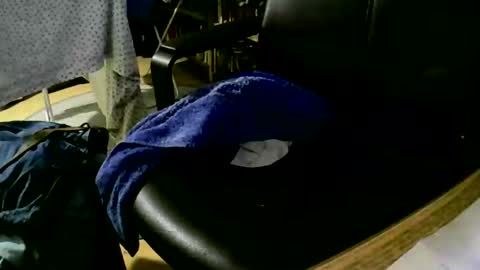Snapshot of coyote017 chatting on 01/22/25, 04:55 coyote017 online show from 01/22/25, 04:55