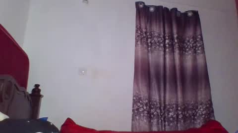 Snapshot of cozy_dion chatting on 12/01/24, 04:29 Erykah online show from 12/01/24, 04:29