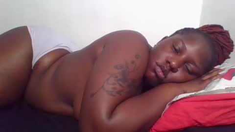 Snapshot of cozy_dion chatting on 12/07/24, 11:34 Erykah online show from 12/07/24, 11:34