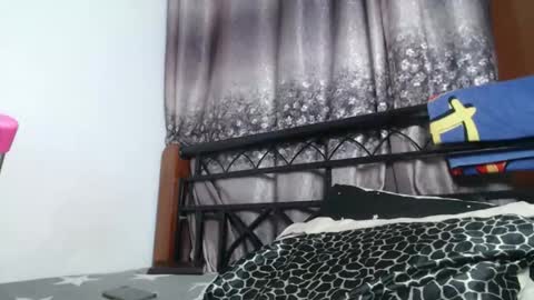 Snapshot of cozy_dion chatting on 09/17/25, 10:11 Erykah online show from 09/17/25, 10:11