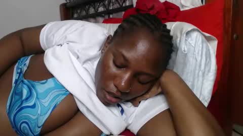 Snapshot of cozy_dion chatting on 10/04/25, 11:03 Erykah online show from 10/04/25, 11:03