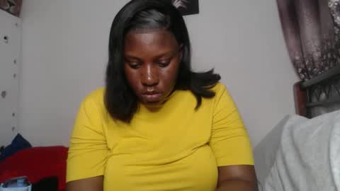 Snapshot of cozy_dion chatting on 10/18/25, 04:52 Erykah online show from 10/18/25, 04:52