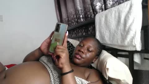 Erykah online show from 11/17/25, 10:15