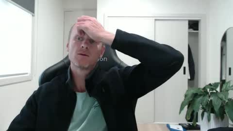 Snapshot of cptduckpants chatting on 11/28/25, 04:48 cptduckpants online show from 11/28/25, 04:48