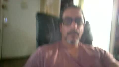 Snapshot of cq1er chatting on 10/21/25, 07:03 Alejandro online show from 10/21/25, 07:03
