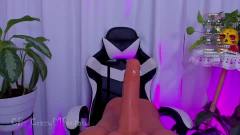 Laura  online show from 01/16/25, 09:05