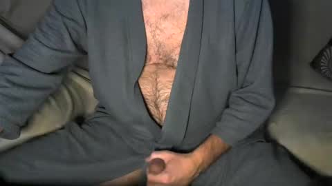 Snapshot of crazy4vegas chatting on 12/18/24, 08:31 crazy4vegas online show from 12/18/24, 08:31