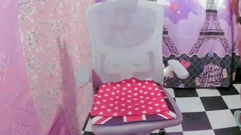 crazy_4u69 online show from 04/19/26, 02:33