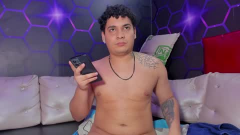 Snapshot of crazy_sexvip chatting on 10/18/25, 12:28 - Girl ZOE and Boy Cain online show from 10/18/25, 12:28