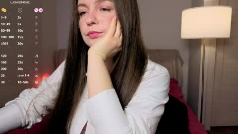 crazy_space11 online show from 04/15/26, 07:04