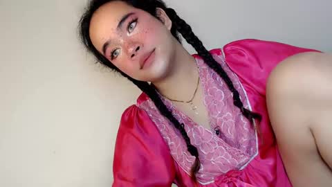 Snapshot of crazy_vixen chatting on 01/16/25, 03:02 Hot Ayisha online show from 01/16/25, 03:02