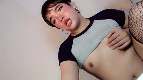 Snapshot of crazy_vixen chatting on 03/09/25, 05:28 Hot Ayisha online show from 03/09/25, 05:28