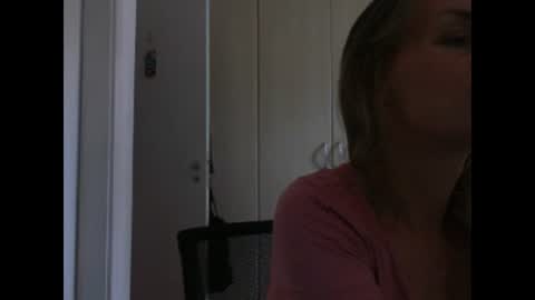 Snapshot of crazyanny chatting on 12/28/24, 02:10 Anny online show from 12/28/24, 02:10