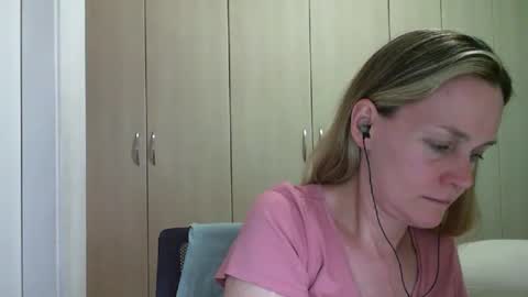Snapshot of crazyanny chatting on 01/02/25, 08:57 Anny online show from 01/02/25, 08:57