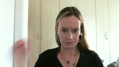 Snapshot of crazyanny chatting on 01/13/25, 10:47 Anny online show from 01/13/25, 10:47