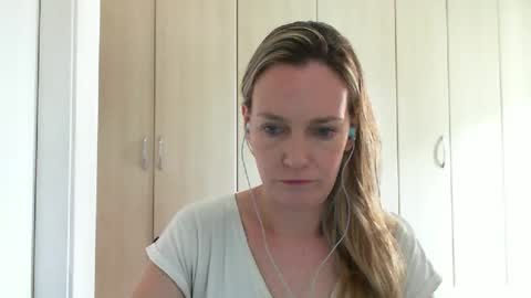 Snapshot of crazyanny chatting on 01/20/25, 10:51 Anny online show from 01/20/25, 10:51