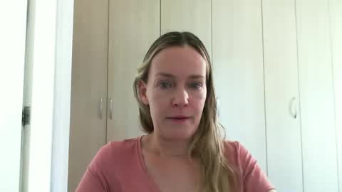 Snapshot of crazyanny chatting on 01/27/25, 10:49 Anny online show from 01/27/25, 10:49