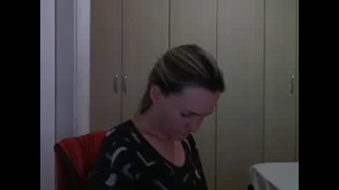 Snapshot of crazyanny chatting on 02/21/25, 12:27 Anny online show from 02/21/25, 12:27