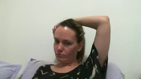 Snapshot of crazyanny chatting on 02/23/25, 11:58 Anny online show from 02/23/25, 11:58