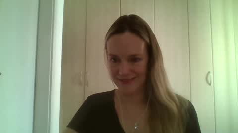 Snapshot of crazyanny chatting on 02/24/25, 05:20 Anny online show from 02/24/25, 05:20