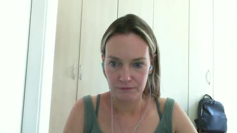 Snapshot of crazyanny chatting on 02/25/25, 03:05 Anny online show from 02/25/25, 03:05