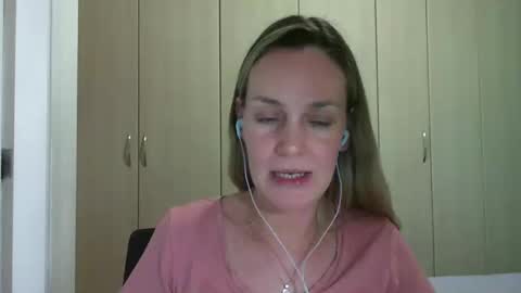 Snapshot of crazyanny chatting on 02/26/25, 03:30 Anny online show from 02/26/25, 03:30