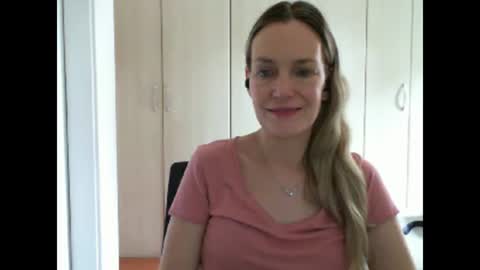 Snapshot of crazyanny chatting on 03/10/25, 12:26 Anny online show from 03/10/25, 12:26