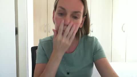 Snapshot of crazyanny chatting on 03/12/25, 07:06 Anny online show from 03/12/25, 07:06