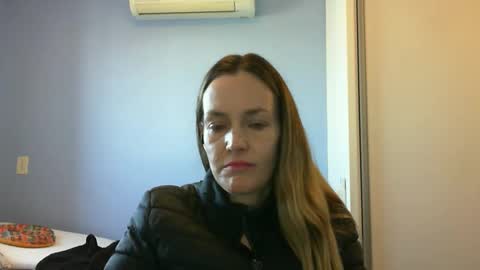 Snapshot of crazyanny chatting on 09/11/25, 10:59 Anny online show from 09/11/25, 10:59