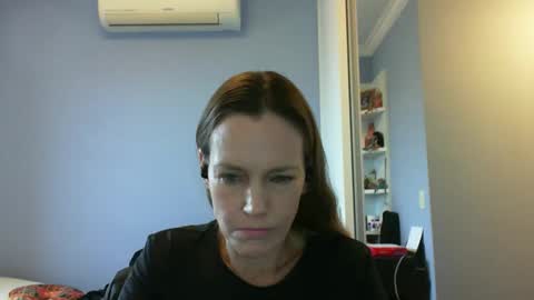 Snapshot of crazyanny chatting on 09/18/25, 10:50 Anny online show from 09/18/25, 10:50