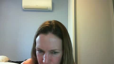 Snapshot of crazyanny chatting on 09/21/25, 06:42 Anny online show from 09/21/25, 06:42