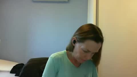 Snapshot of crazyanny chatting on 09/22/25, 10:50 Anny online show from 09/22/25, 10:50