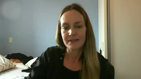 Snapshot of crazyanny chatting on 10/01/25, 03:51 Anny online show from 10/01/25, 03:51