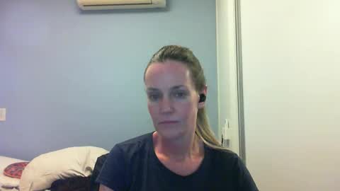 Snapshot of crazyanny chatting on 10/06/25, 11:02 Anny online show from 10/06/25, 11:02
