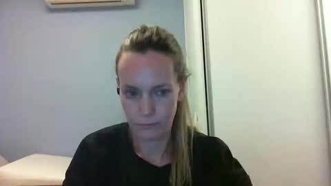 Snapshot of crazyanny chatting on 10/08/25, 10:51 Anny online show from 10/08/25, 10:51