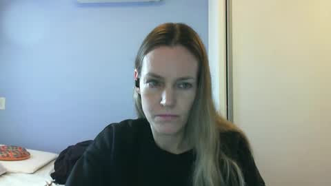 Snapshot of crazyanny chatting on 10/09/25, 10:57 Anny online show from 10/09/25, 10:57
