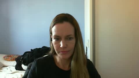 Snapshot of crazyanny chatting on 10/15/25, 10:59 Anny online show from 10/15/25, 10:59