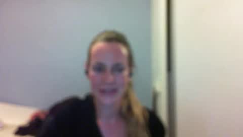 Snapshot of crazyanny chatting on 10/17/25, 11:29 Anny online show from 10/17/25, 11:29