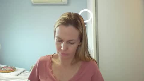 Anny online show from 02/24/26, 10:13