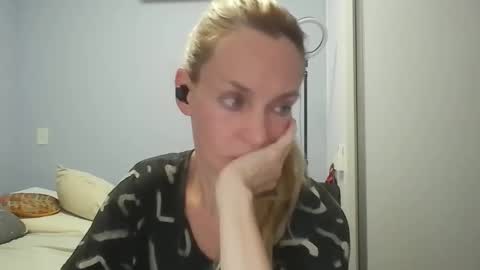 Anny online show from 03/28/26, 12:32