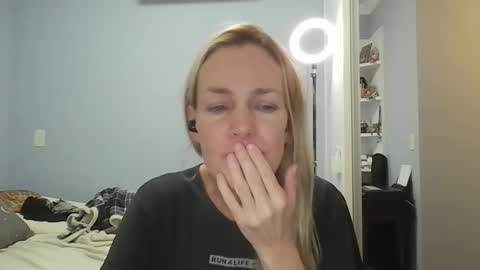 Anny online show from 04/08/26, 12:16