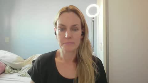 Anny online show from 04/17/26, 12:19