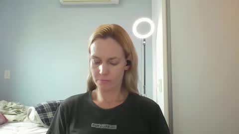 Anny online show from 04/23/26, 10:47