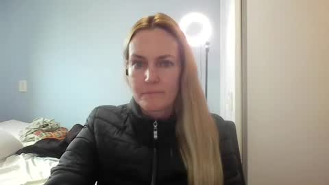 Anny online show from 07/24/26, 12:25
