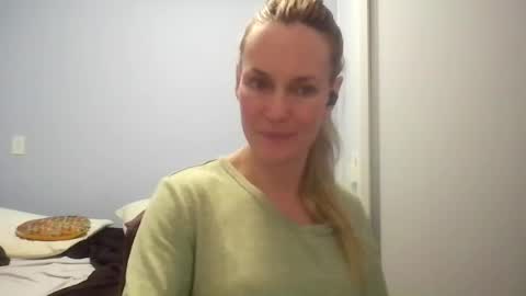 Anny online show from 07/27/26, 12:17