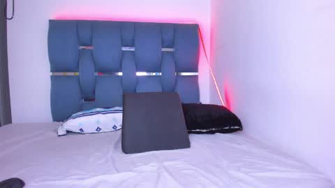 Snapshot of crazybaby_squirt chatting on 05/27/26, 04:20 crazybaby_squirt online show from 05/27/26, 04:20