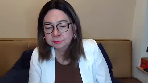 Kelly   online show from 04/24/26, 03:36