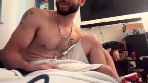 Snapshot of crazydill28 chatting on 09/19/25, 01:01 crazydill28 online show from 09/19/25, 01:01