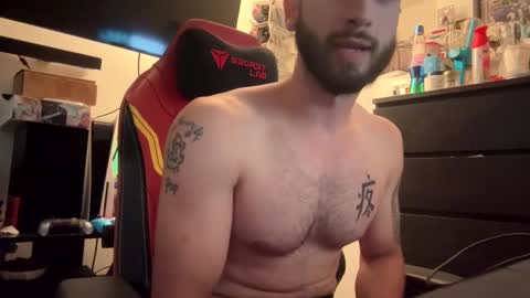 Snapshot of crazydill28 chatting on 09/21/25, 04:30 crazydill28 online show from 09/21/25, 04:30