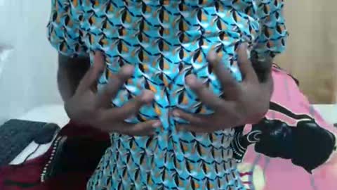 Ebonie online show from 09/17/25, 09:38